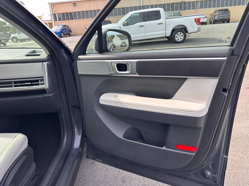 Used 2025 Hyundai Santa Fe SEL image 17