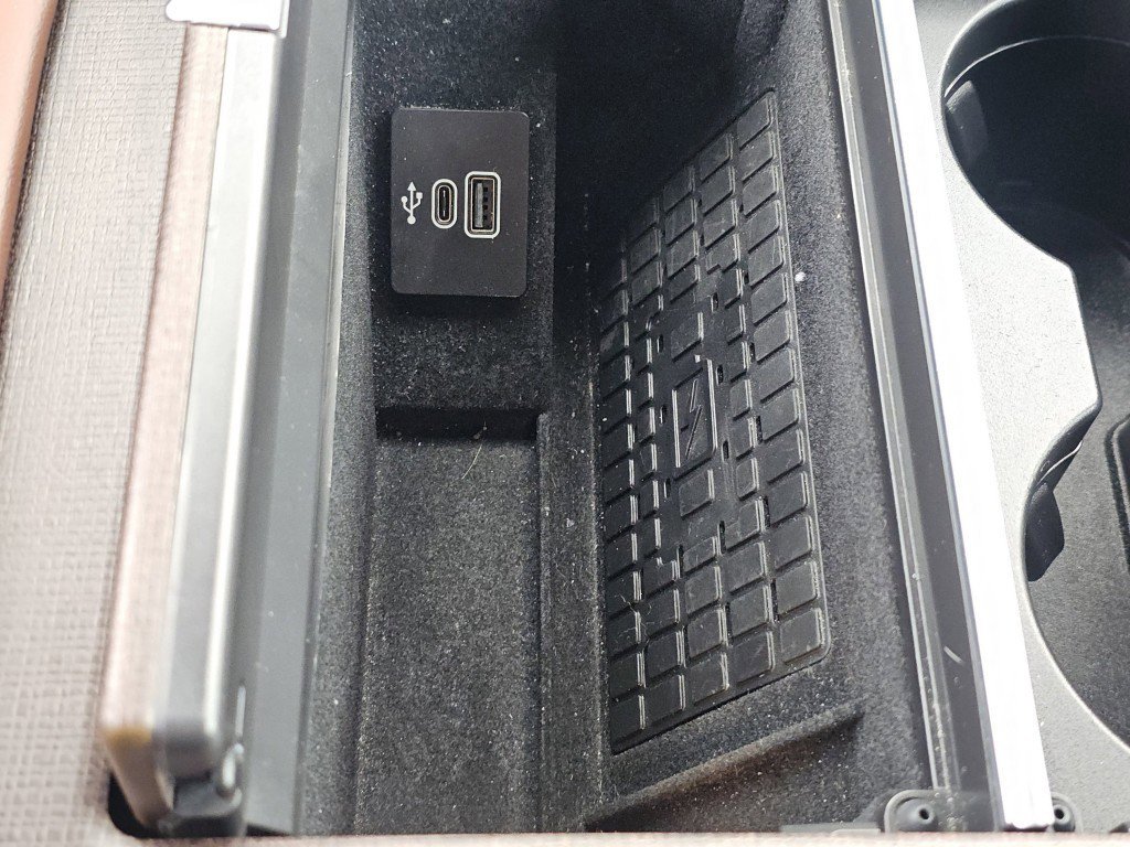 Used 2025 Lincoln Navigator Reserve image 16