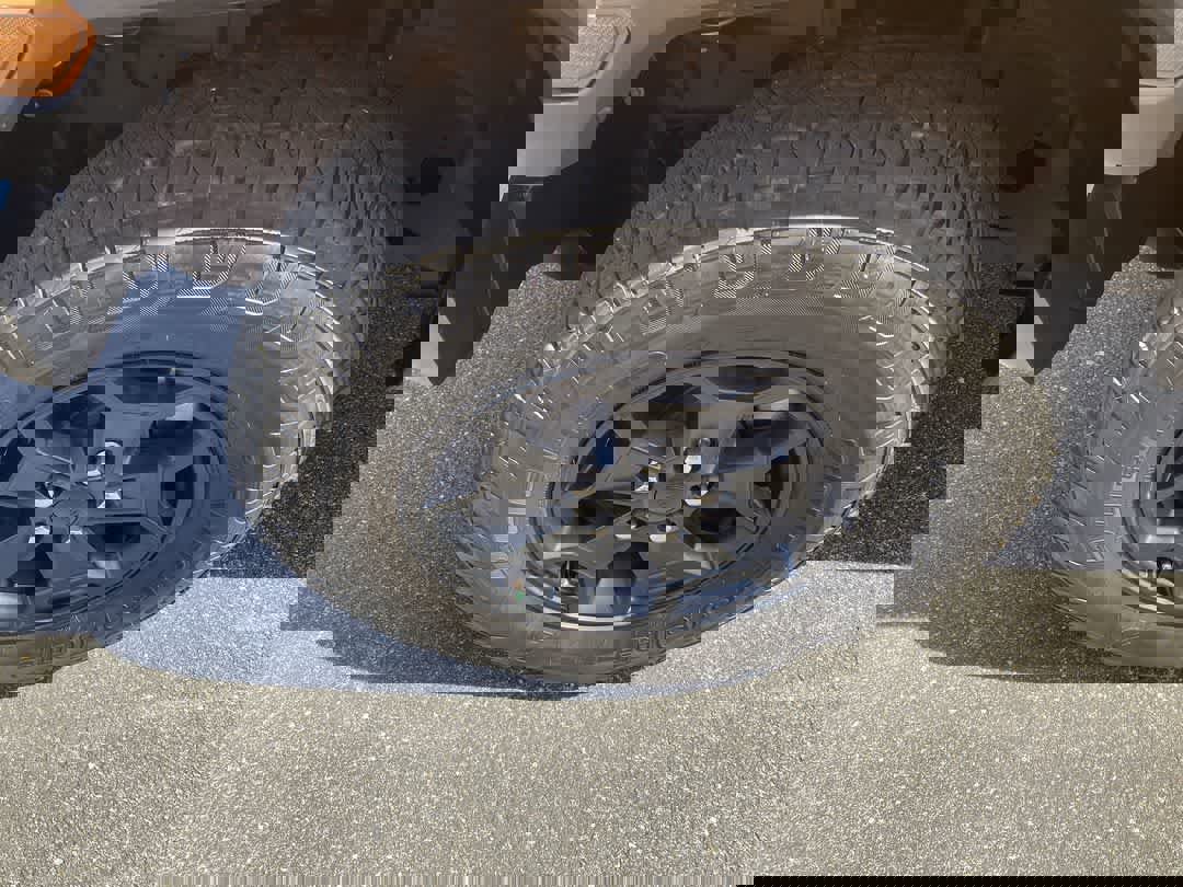 Used 2021 Jeep Gladiator Sport image 10