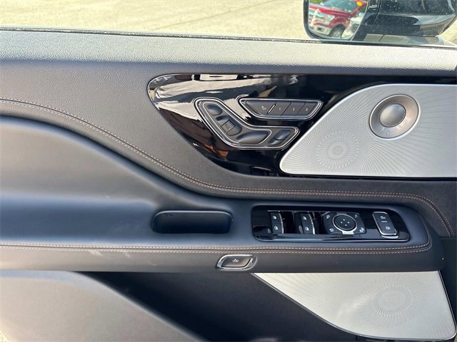 New 2025 Lincoln Aviator Black Label image 20