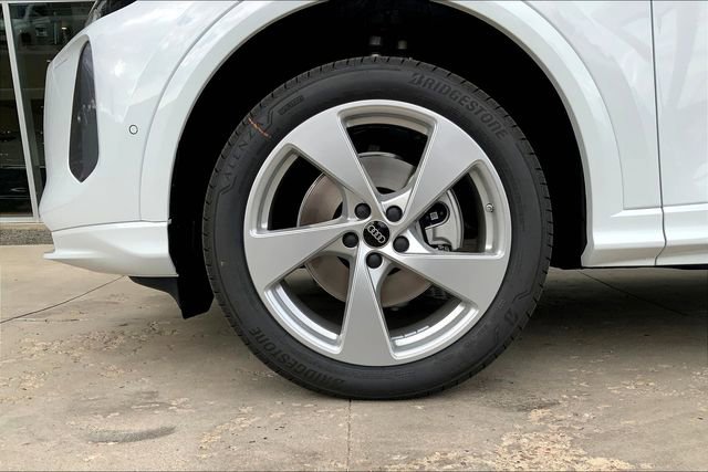 New 2025 Audi Q5 Premium Plus image 11