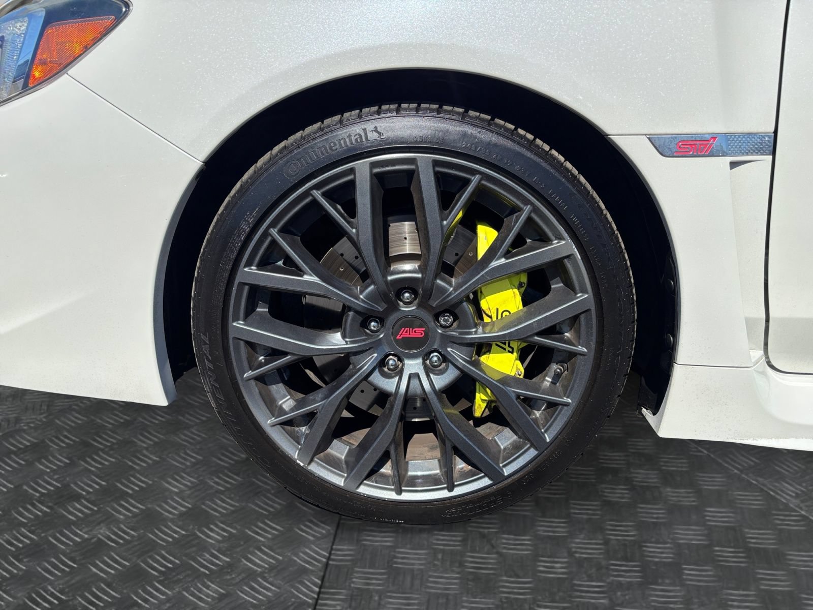 Used 2019 Subaru WRX STI AWD/4WD image 9