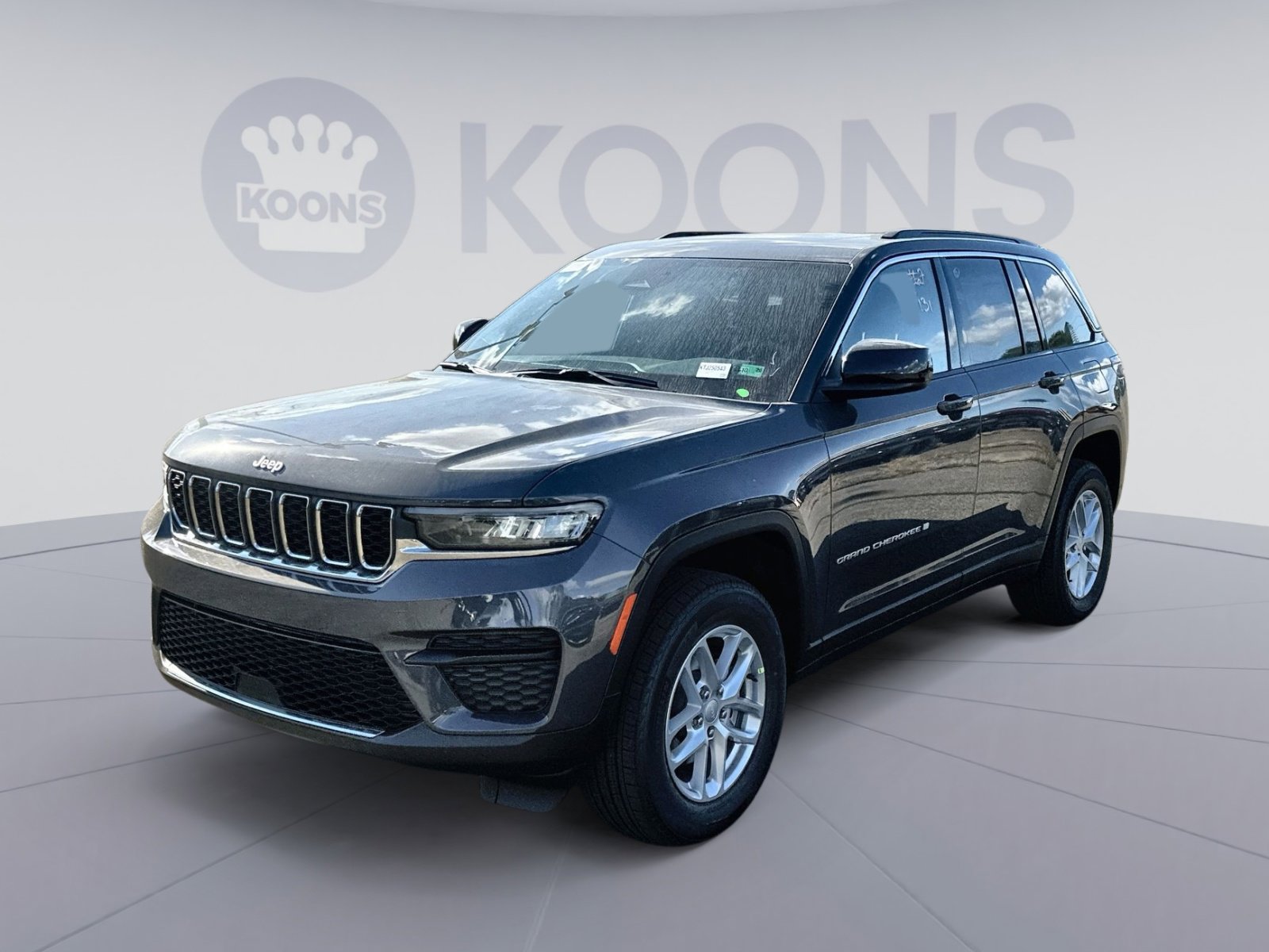 New 2025 Jeep Grand Cherokee Laredo w/ Luxury Tech Group I image 1