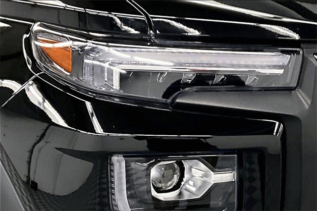 Used 2024 GMC Canyon AT4 w/ Canyon Safety Plus Package image 32