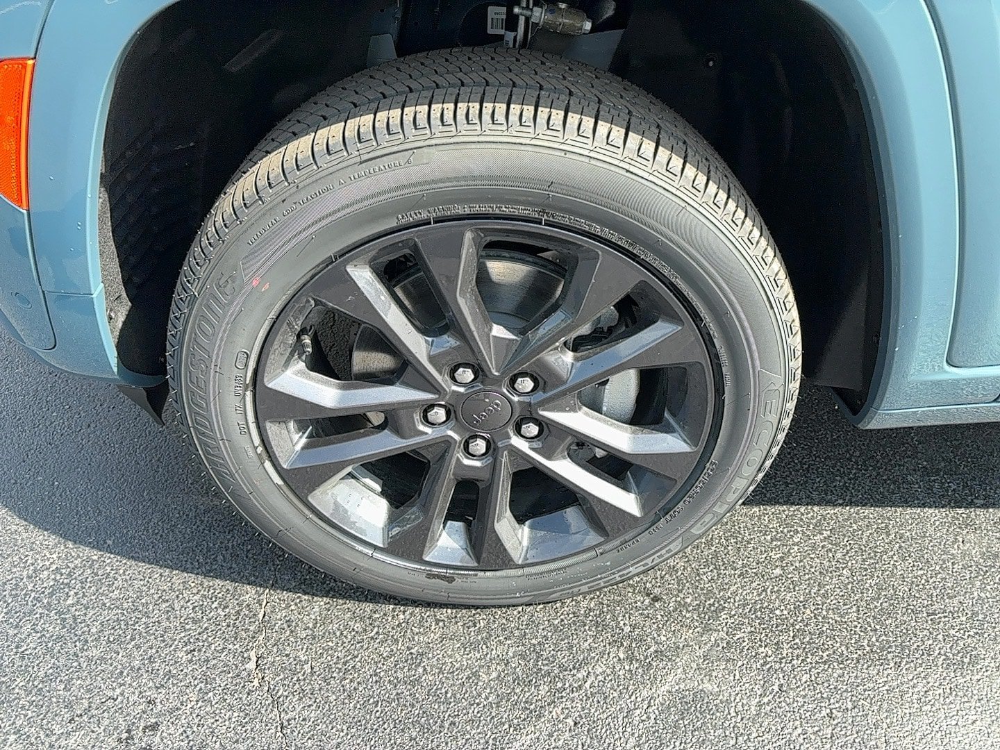 New 2026 Jeep Grand Cherokee L Limited AWD/4WD image 2