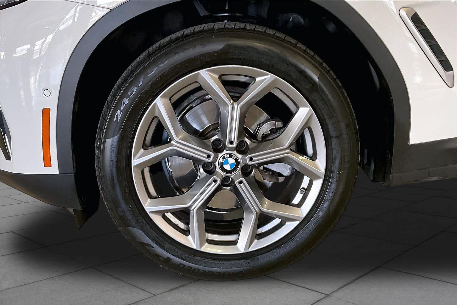 Used 2024 BMW X3 sDrive30i w/ Premium Package RWD image 9