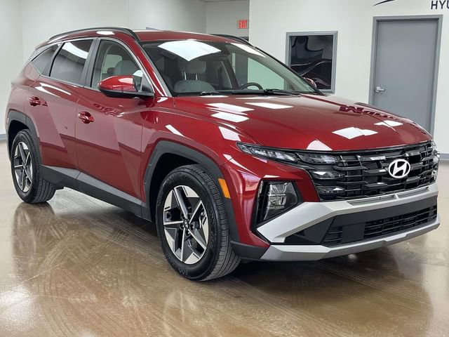 Certified 2025 Hyundai Tucson SEL image 3