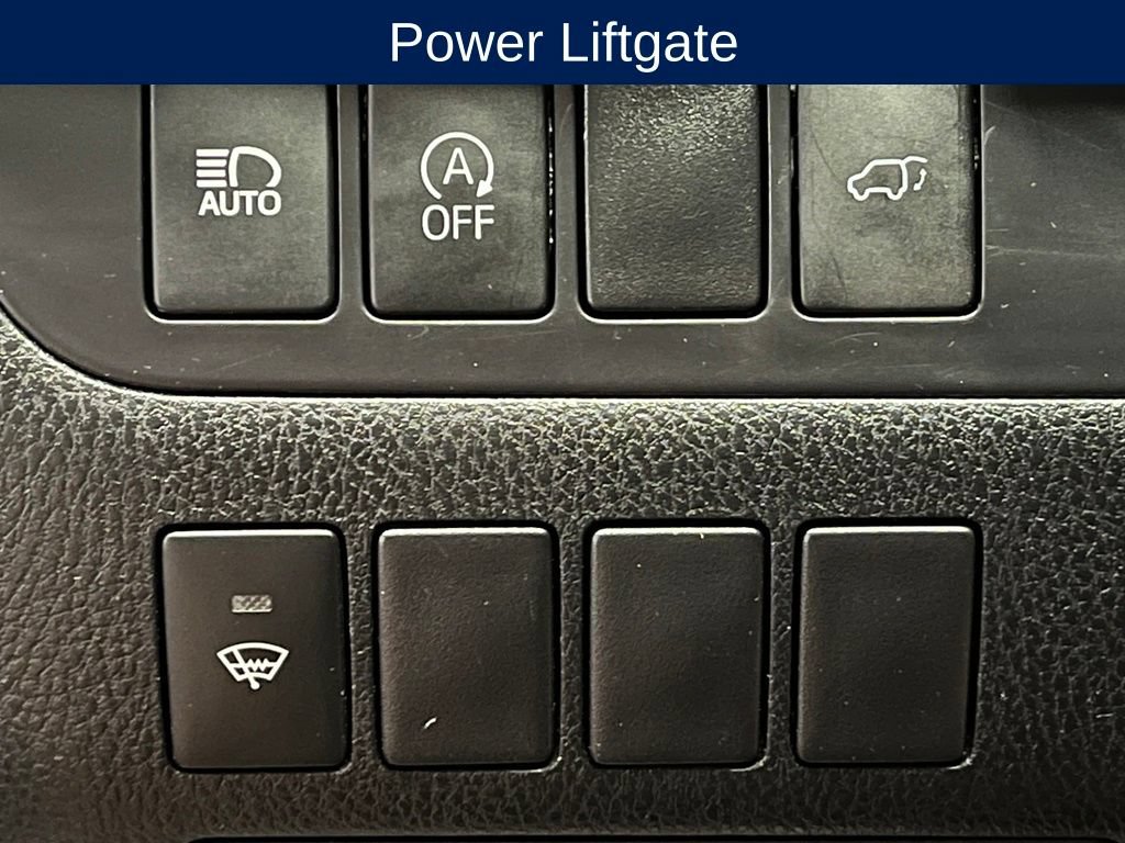 Used 2018 Toyota Highlander XLE AWD/4WD image 16