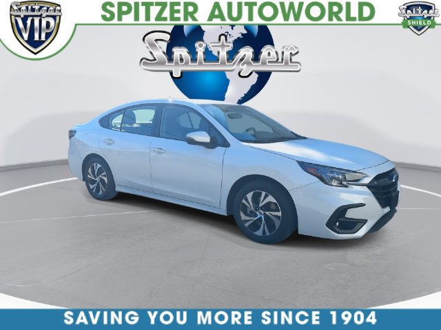 Used 2025 Subaru Legacy Premium AWD/4WD image 3