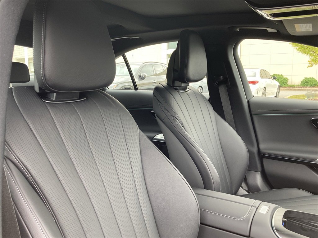 New 2026 Mercedes-Benz E 350 4MATIC Sedan image 18
