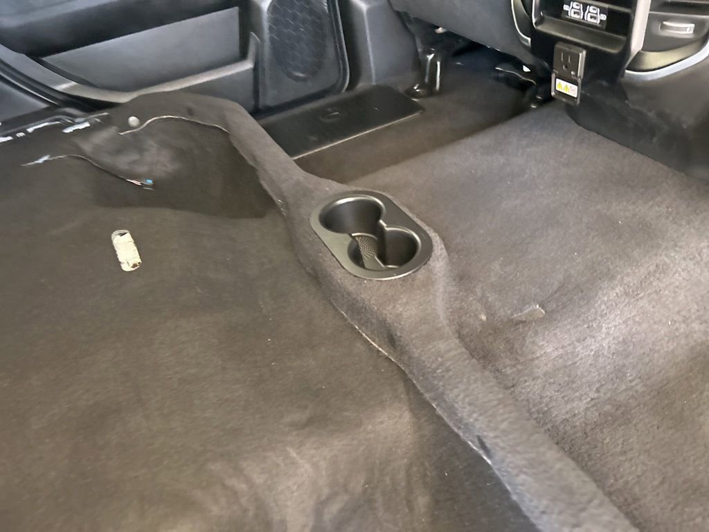 Used 2025 RAM 3500 Big Horn image 31