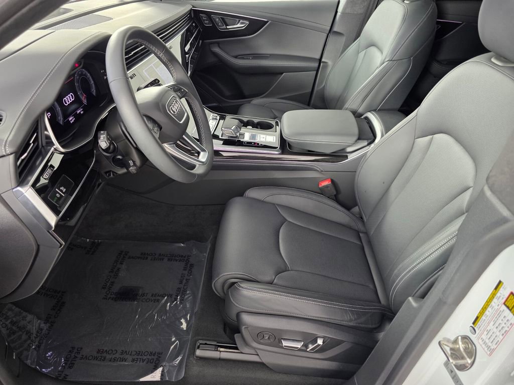 Used 2025 Audi Q8 Prestige image 9