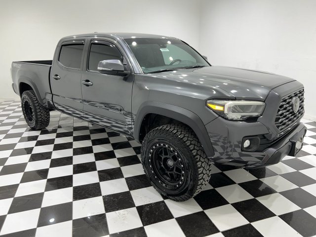 Used 2020 Toyota Tacoma TRD Off-Road w/ Technology Package AWD/4WD image 7