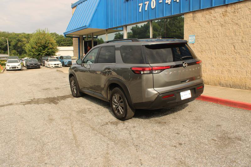 Used 2023 Nissan Pathfinder SV w/ Cargo Package FWD image 4
