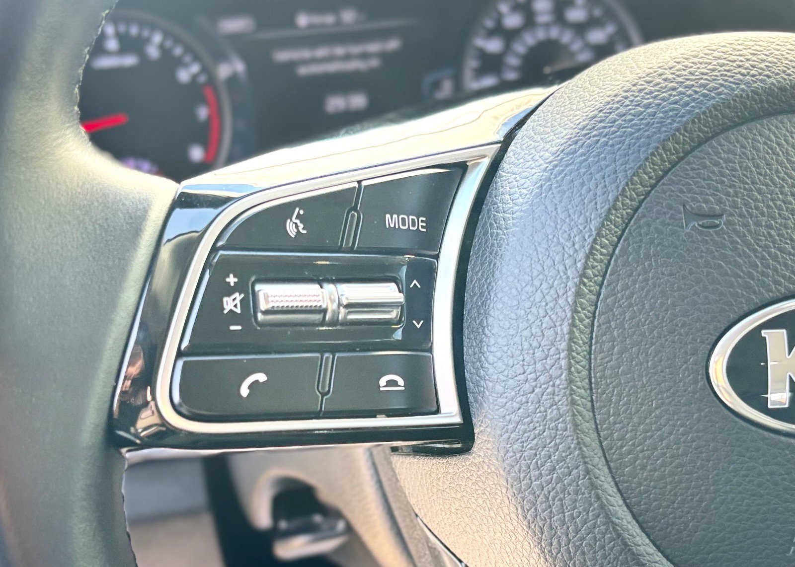 Used 2021 Kia Seltos SX image 29