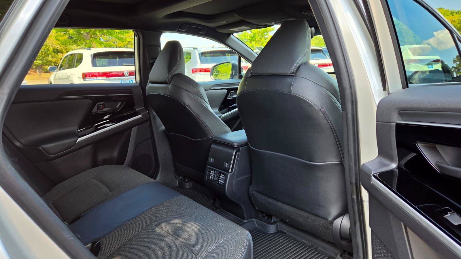 Used 2023 Toyota bZ4X AWD image 51