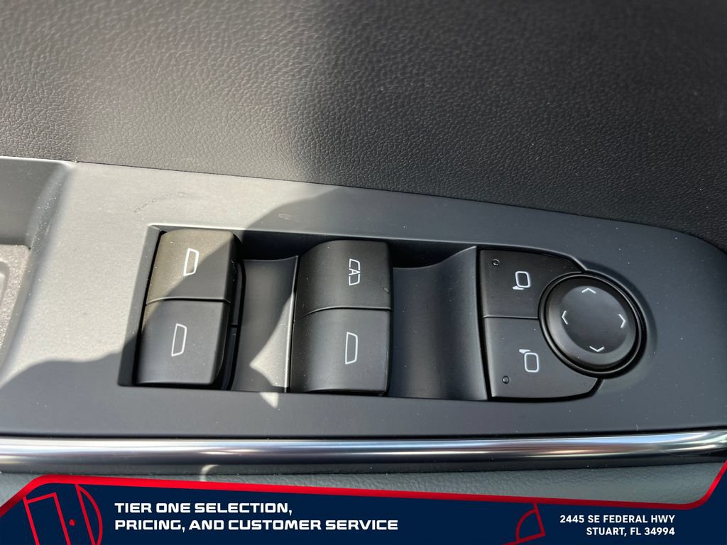 New 2026 GMC Acadia AT4 w/ Luxury Package AWD/4WD image 13