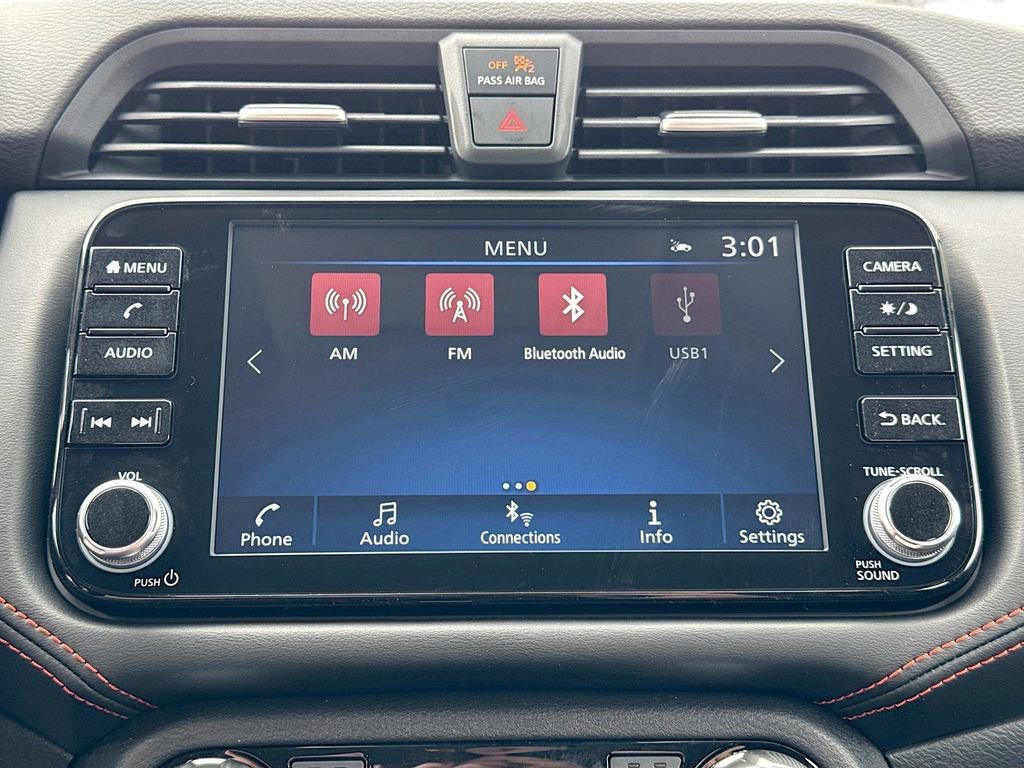 Used 2025 Nissan Versa SR w/ Trunk Package image 12