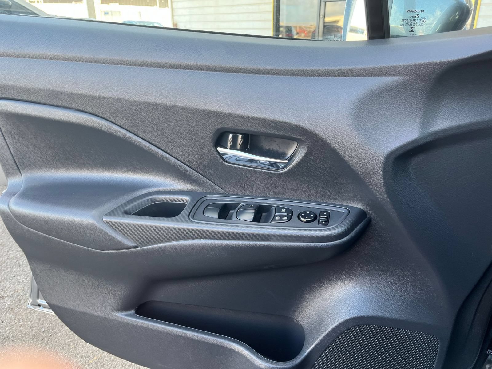Used 2025 Nissan Versa SV FWD image 18