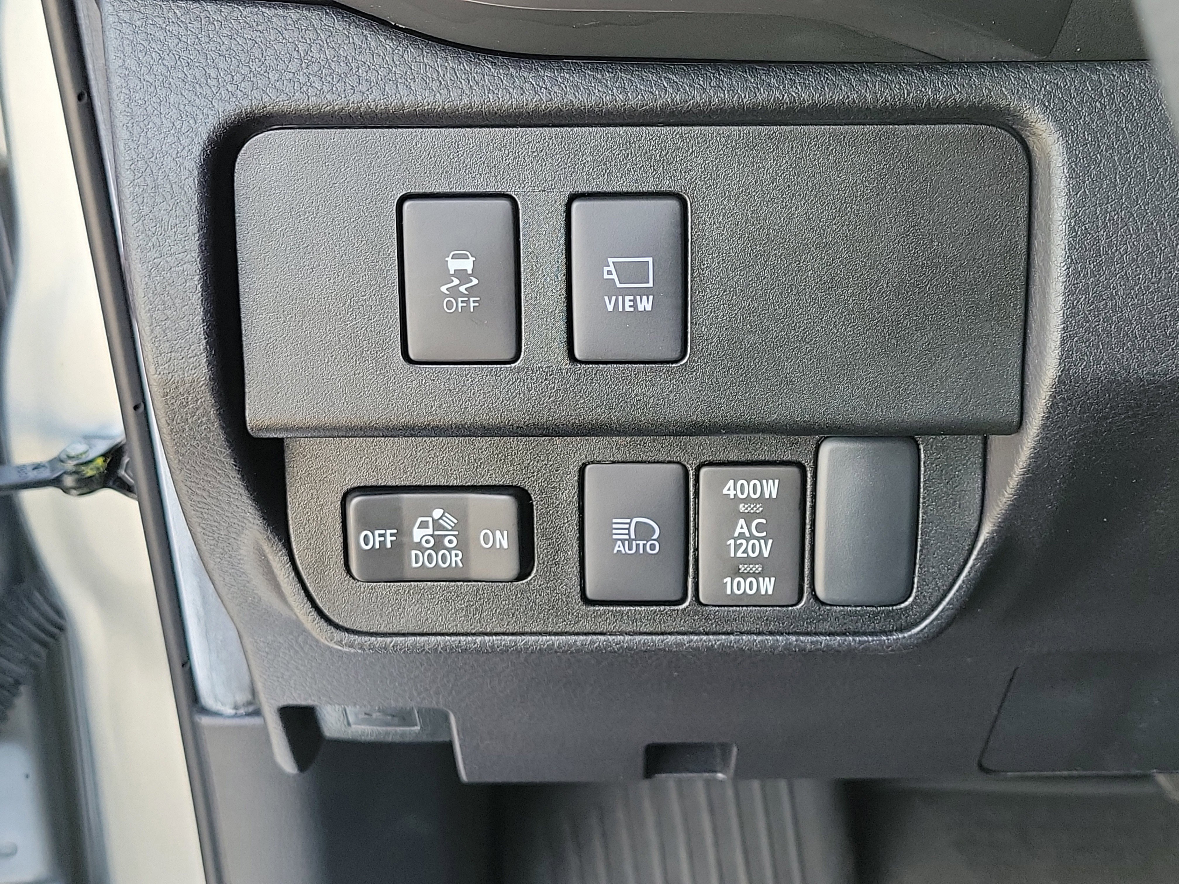 Used 2022 Toyota Tacoma Limited image 27