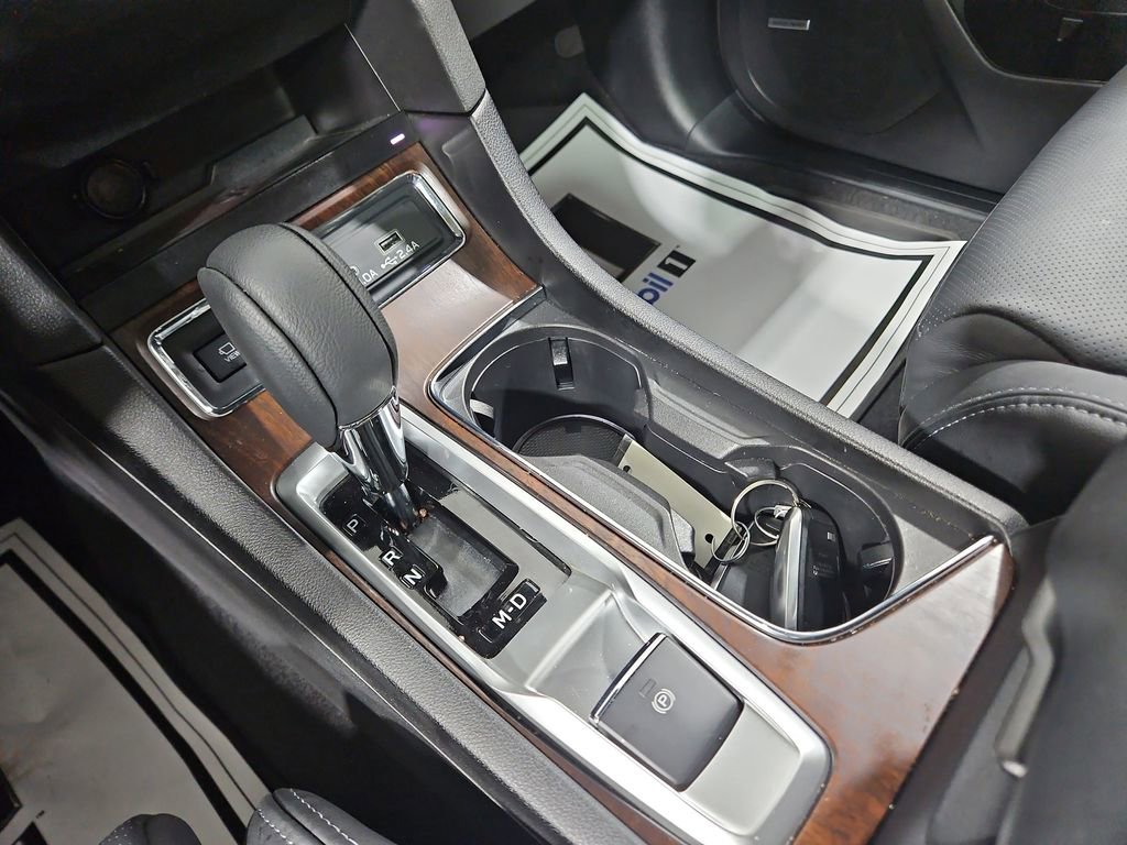 Certified 2025 Subaru Ascent Touring AWD/4WD image 24