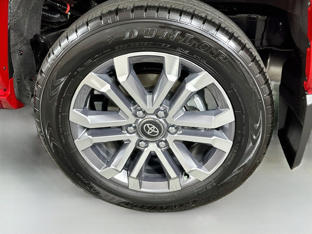 Certified 2026 Toyota 4Runner Limited AWD/4WD image 32