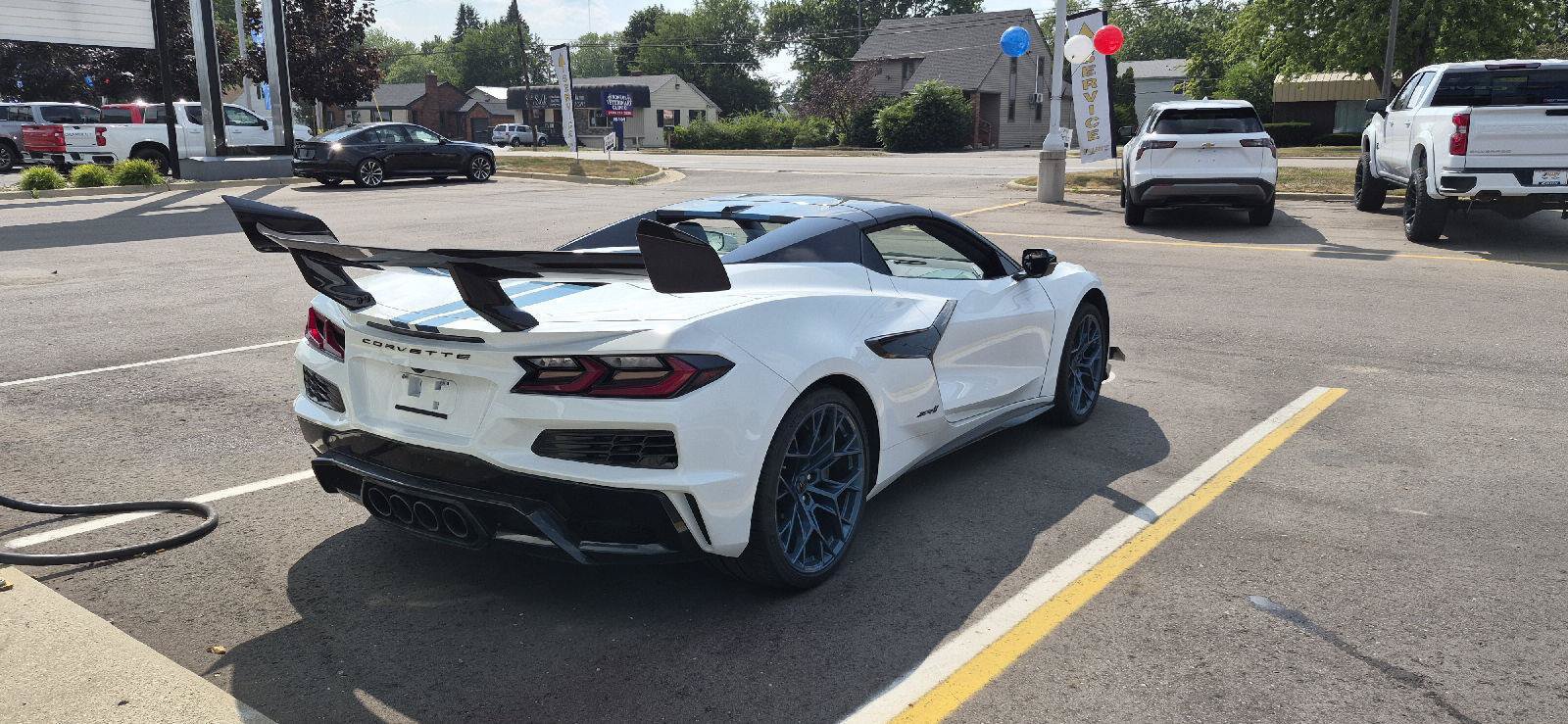 Used 2025 Chevrolet Corvette ZR1 w/ ZR1 Carbon Fiber Aero Package RWD image 10