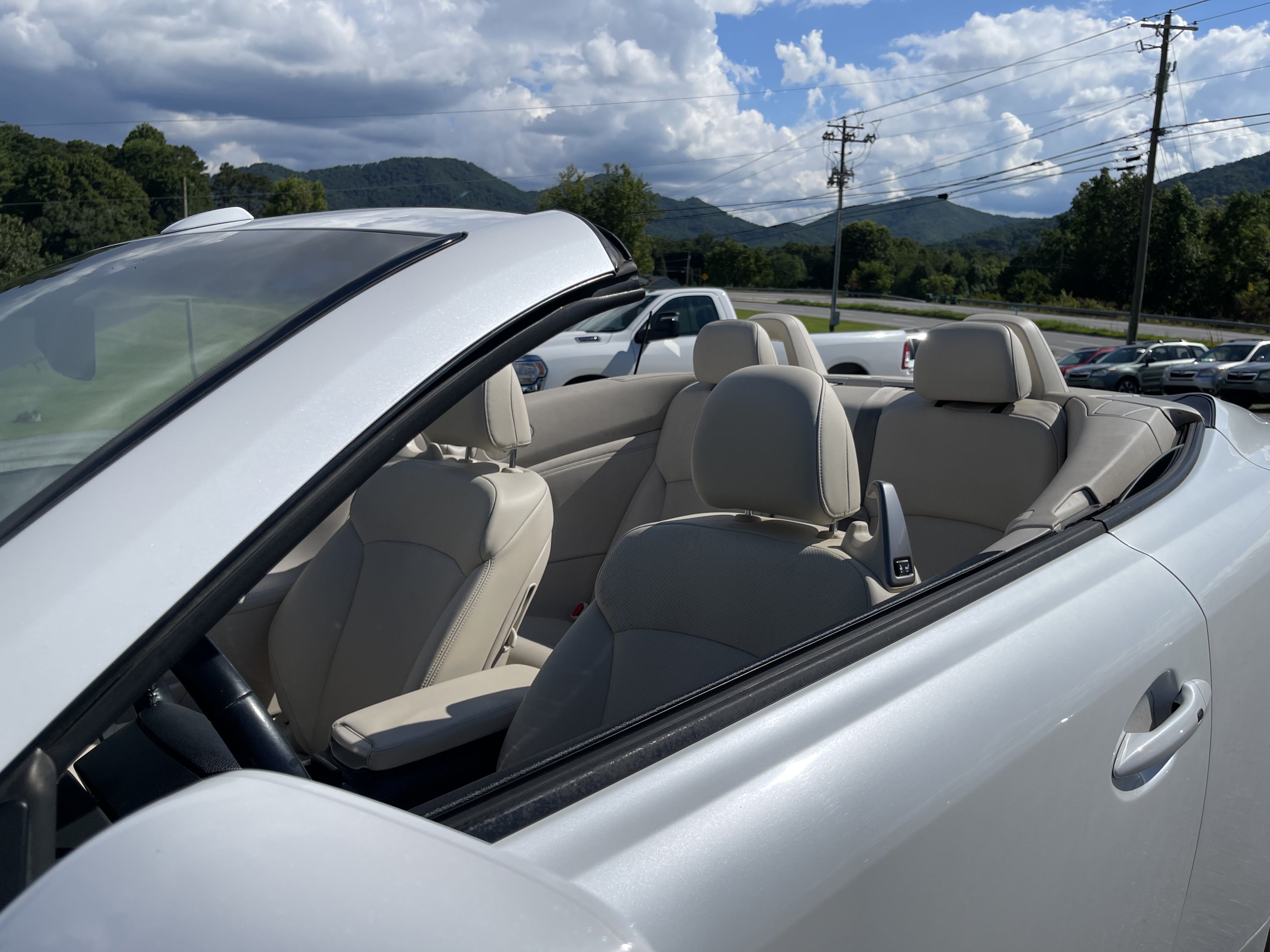 Used 2010 Lexus IS 250C RWD image 18