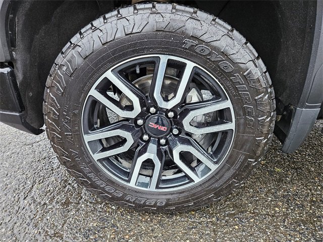 Used 2022 GMC Sierra 1500 AT4 w/ AT4 Preferred Package image 9