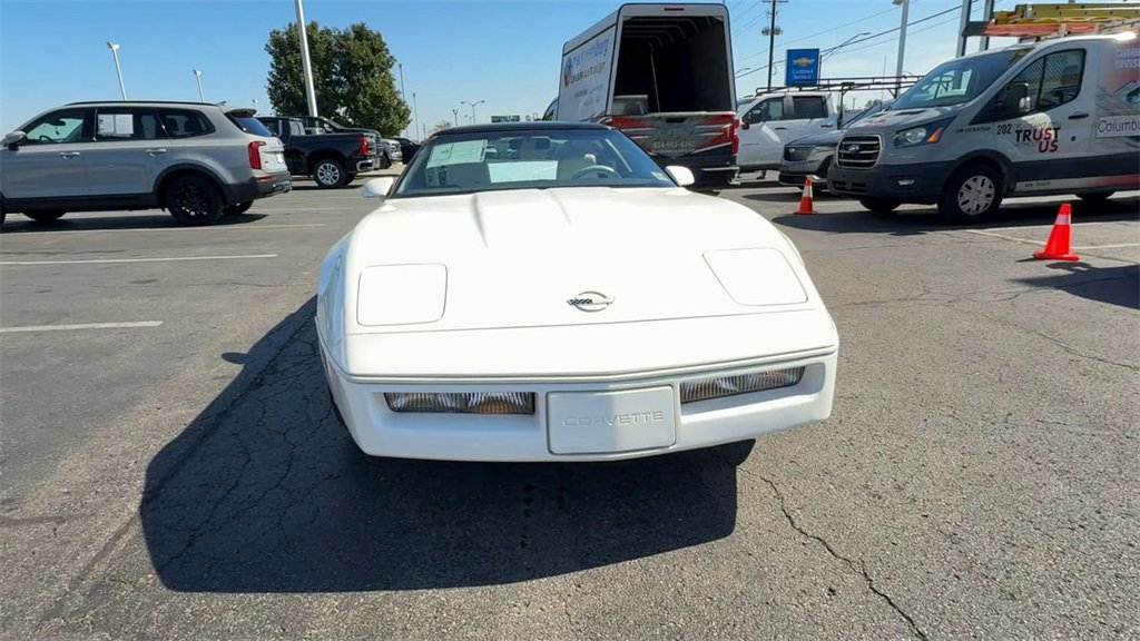 Used 1988 Chevrolet Corvette Coupe image 3