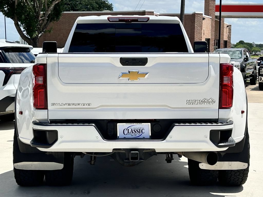 Used 2024 Chevrolet Silverado 3500 High Country w/ High Country Premium Package AWD/4WD image 5