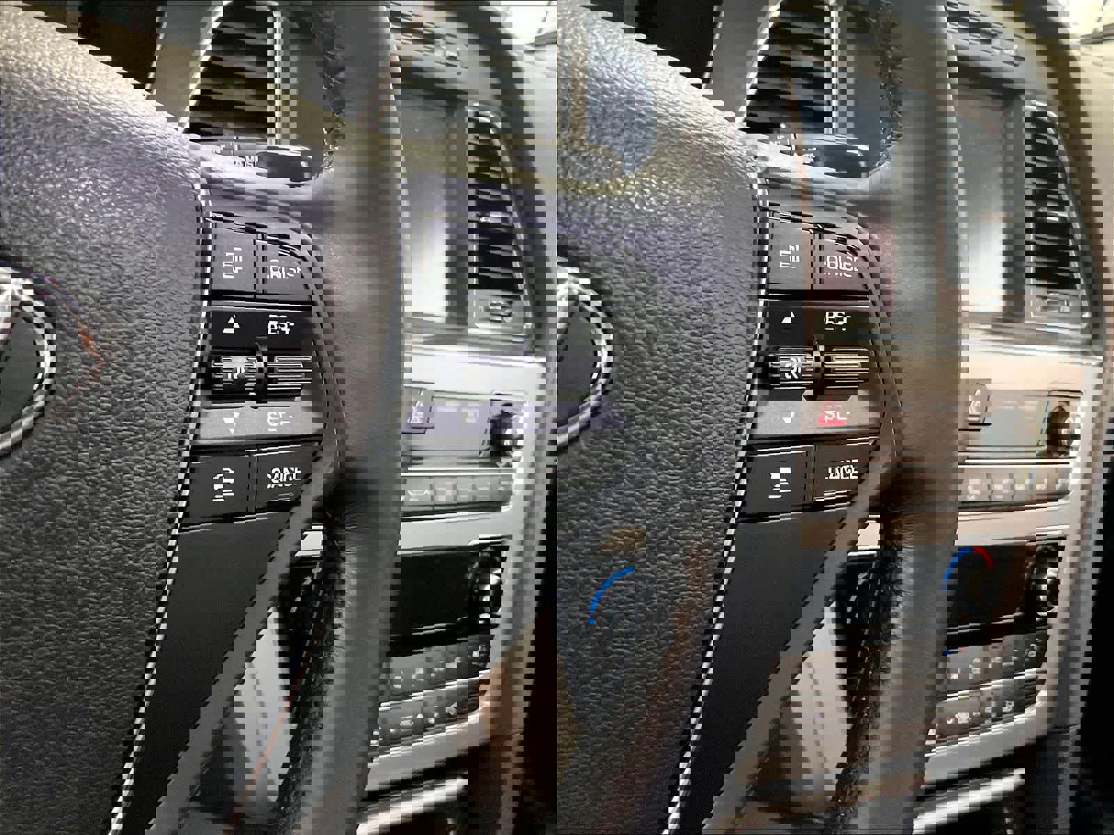 Used 2016 Hyundai Sonata Limited w/ Option Group 05 image 24