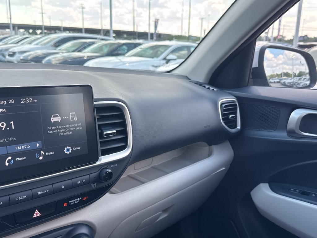 New 2026 Hyundai Venue SEL FWD image 26