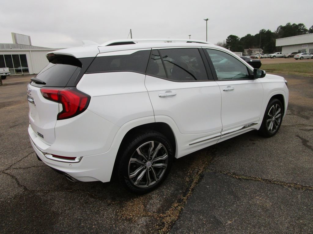 Used 2020 GMC Terrain Denali w/ Denali Premium Package image 7