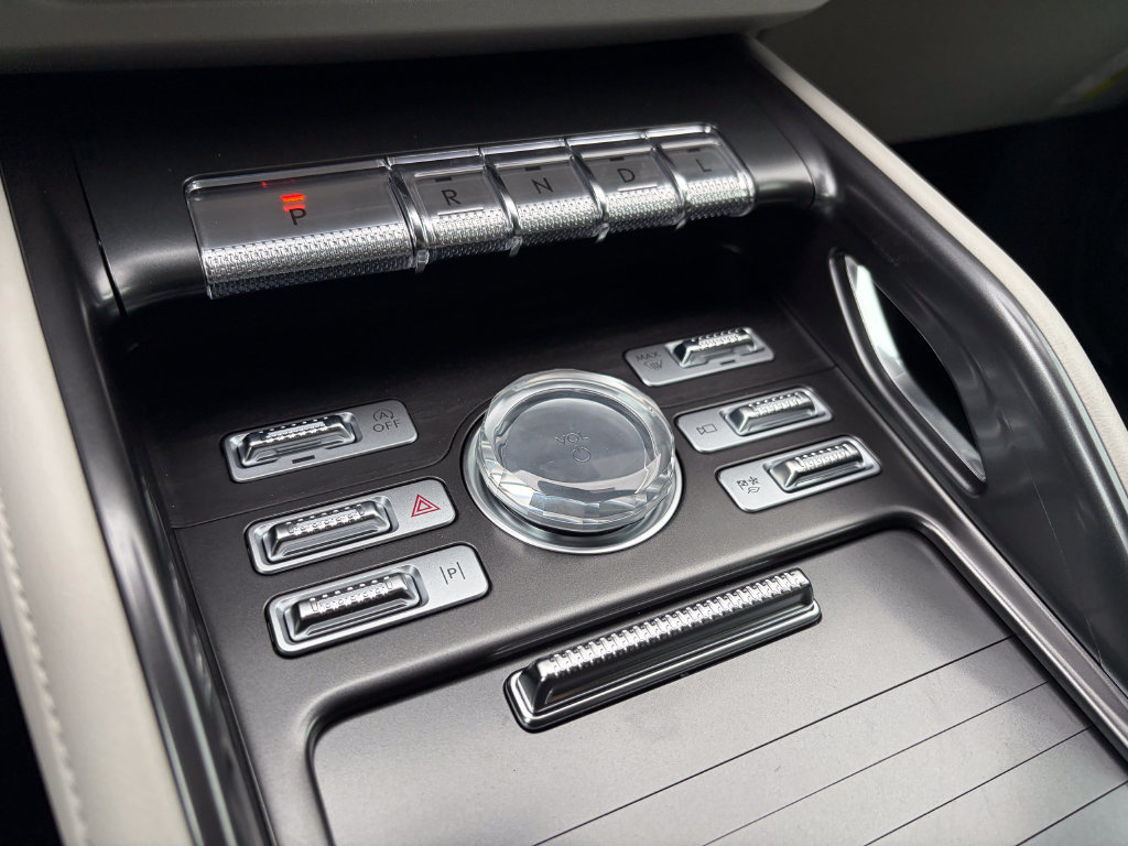 New 2026 Lincoln Nautilus Reserve w/ Jet Appearance Package AWD/4WD image 40