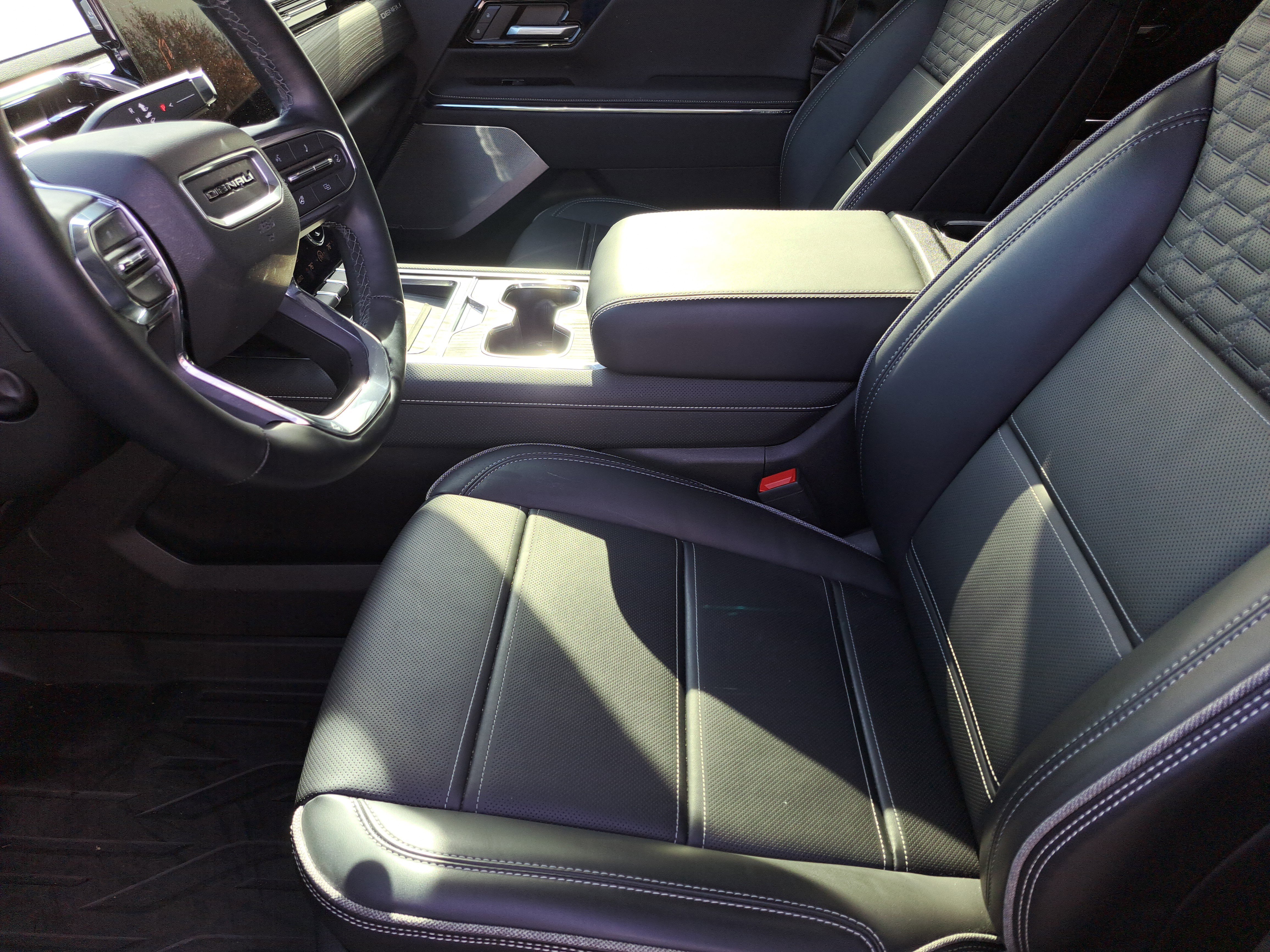 Used 2024 GMC Sierra EV Denali image 11