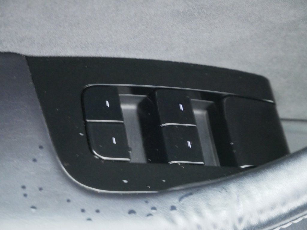 Used 2020 Tesla Model Y Long Range AWD/4WD image 21