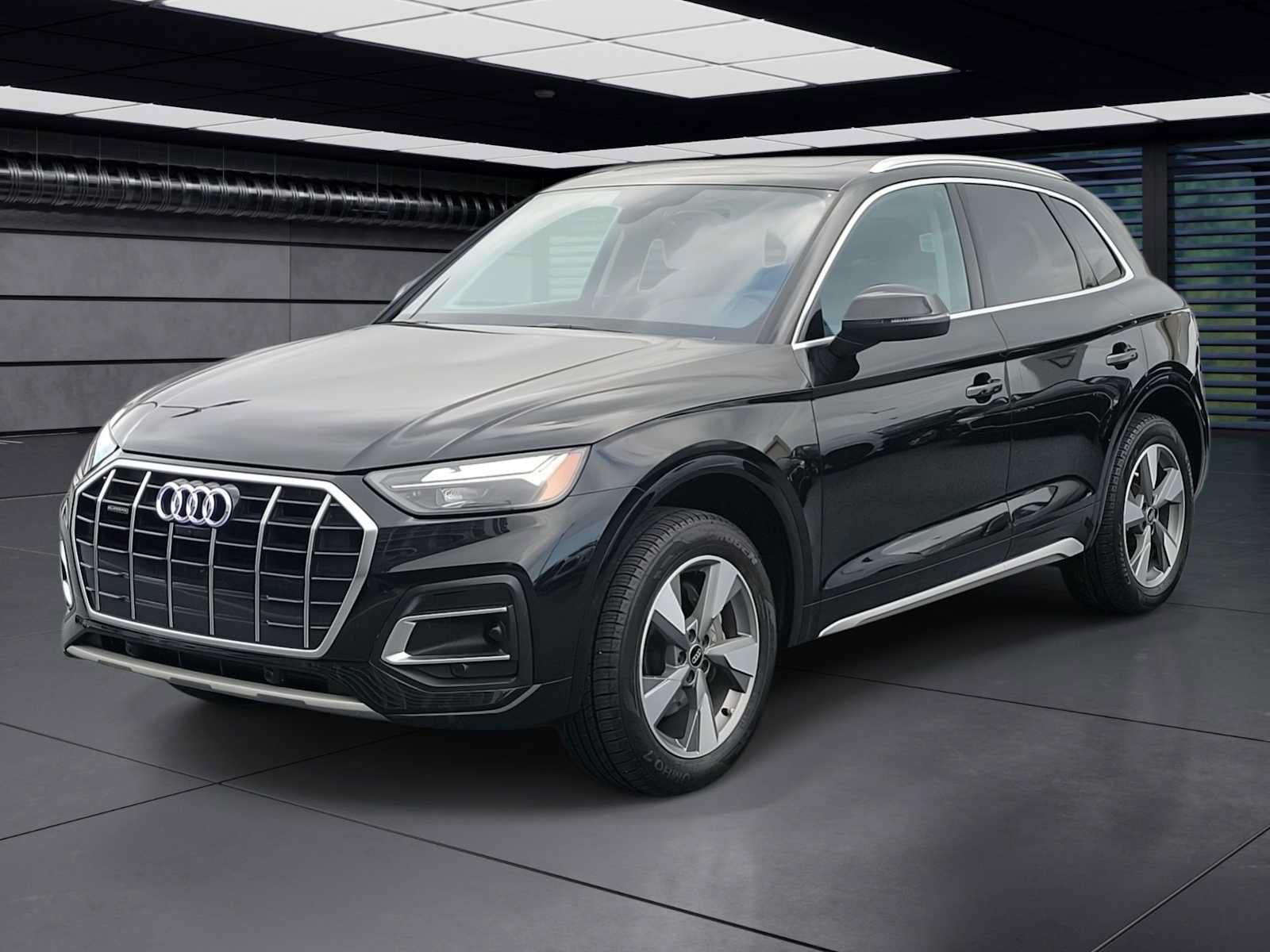 Certified 2024 Audi Q5 2.0T Premium Plus AWD/4WD image 1
