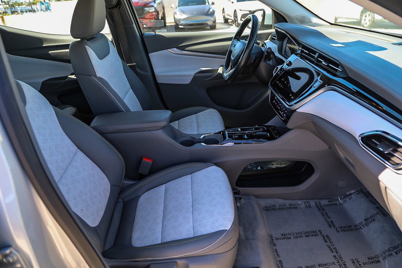 Used 2023 Chevrolet Bolt EUV Premier image 16