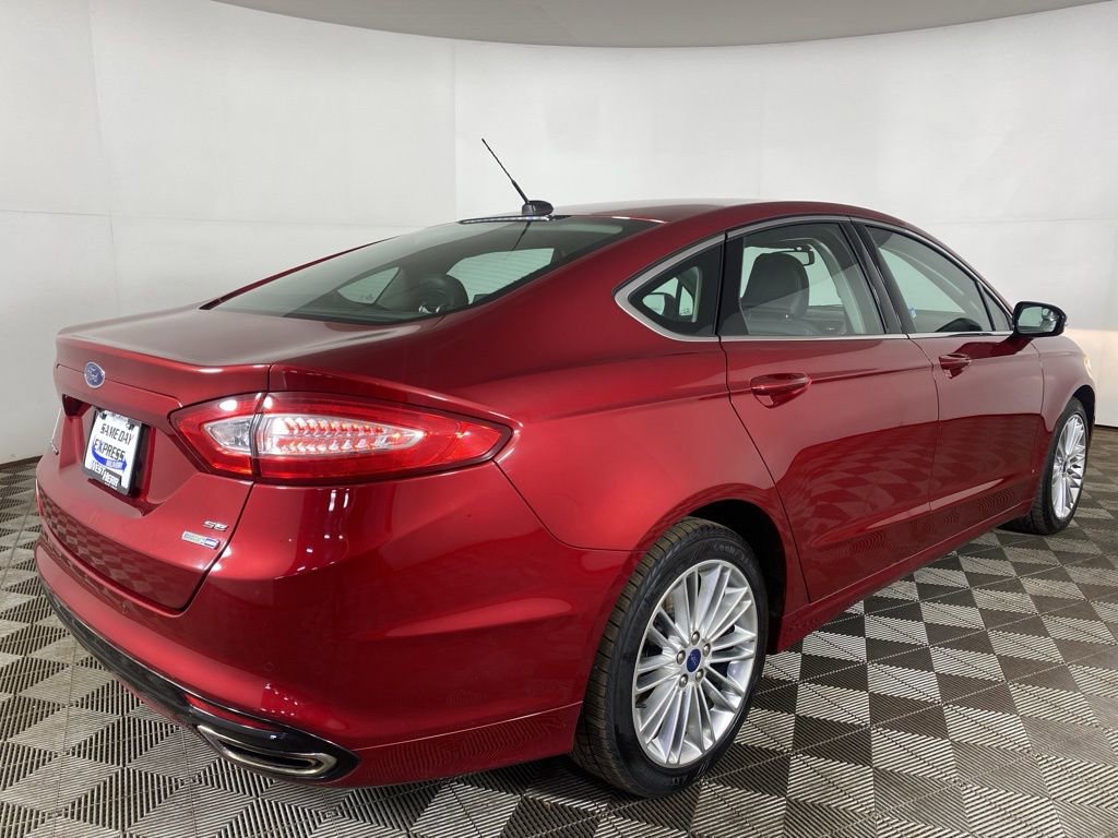 Used 2016 Ford Fusion SE w/ Equipment Group 202A image 17