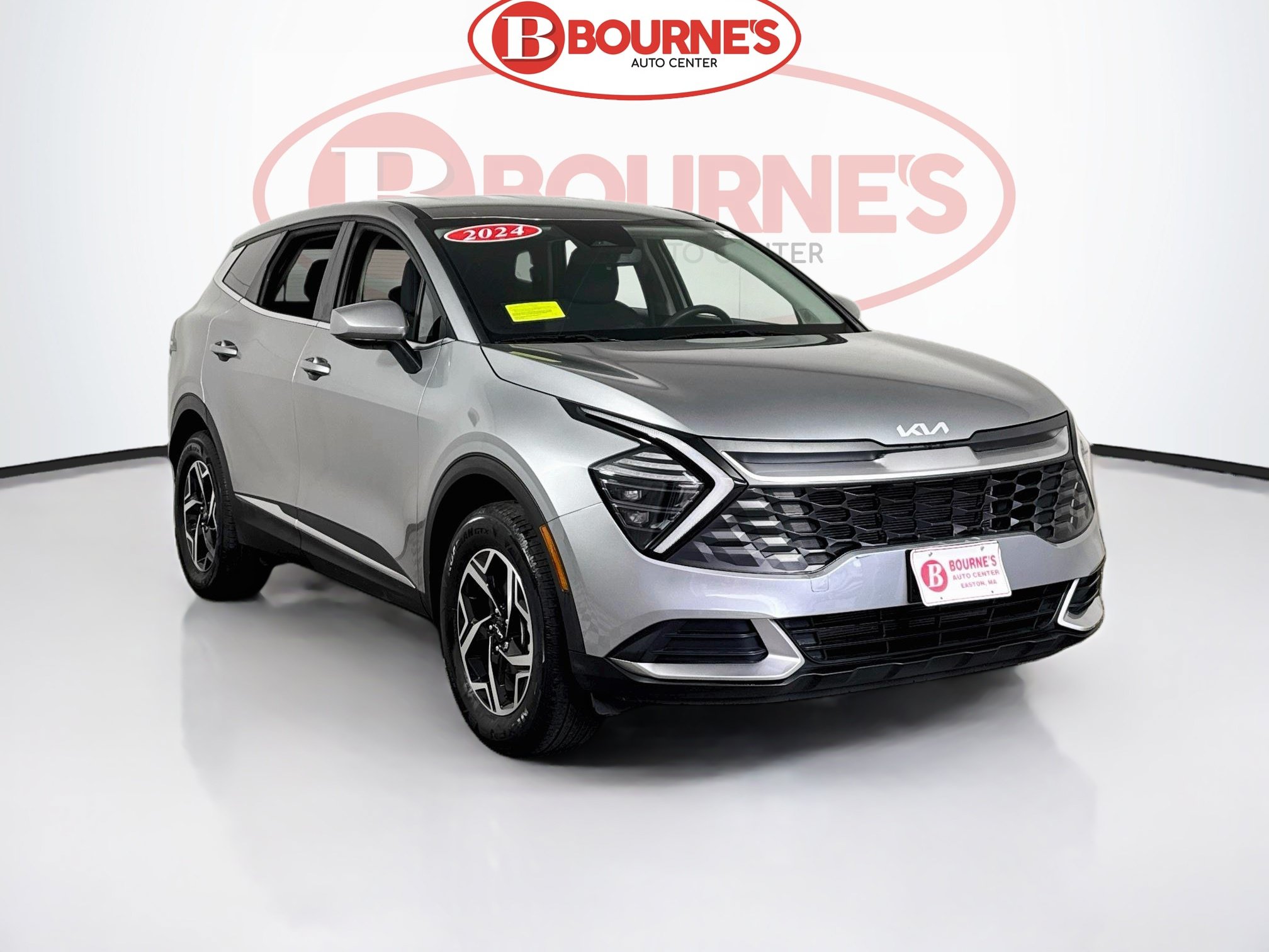 Used 2024 Kia Sportage LX AWD/4WD image 1