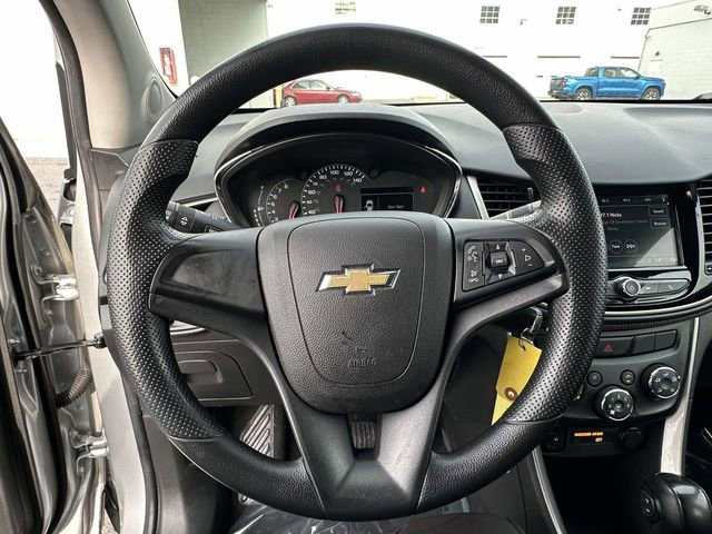 Used 2018 Chevrolet Trax LS image 12