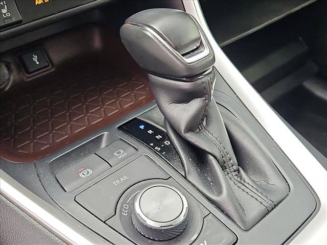 Used 2020 Toyota RAV4 Limited AWD/4WD image 15