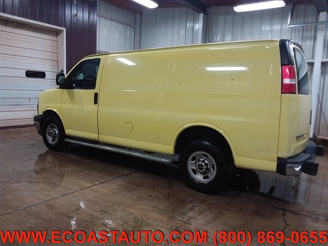 Used 2017 GMC Savana 2500 RWD image 5