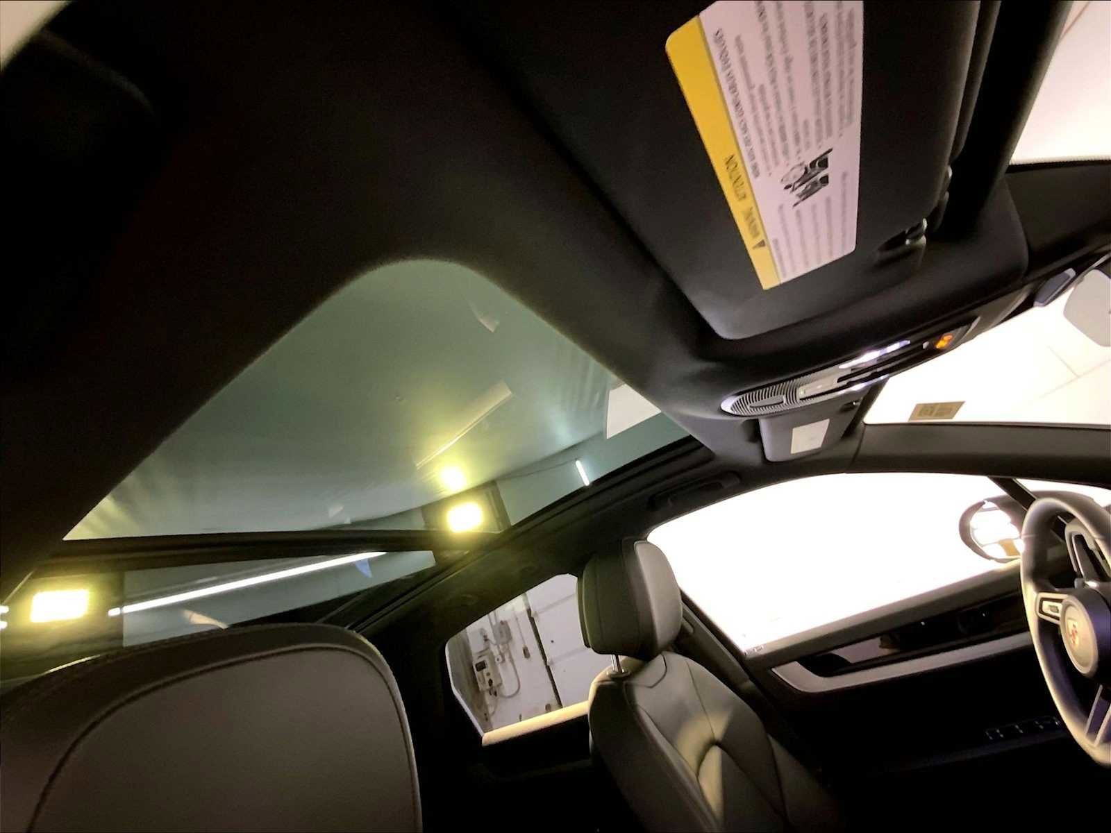 Certified 2025 Porsche Cayenne image 20