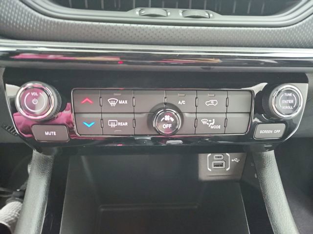 New 2026 Jeep Compass Latitude image 28