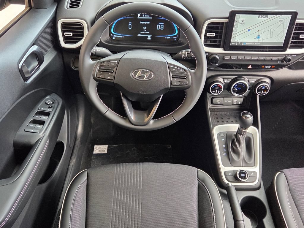 New 2025 Hyundai Venue Limited FWD image 5