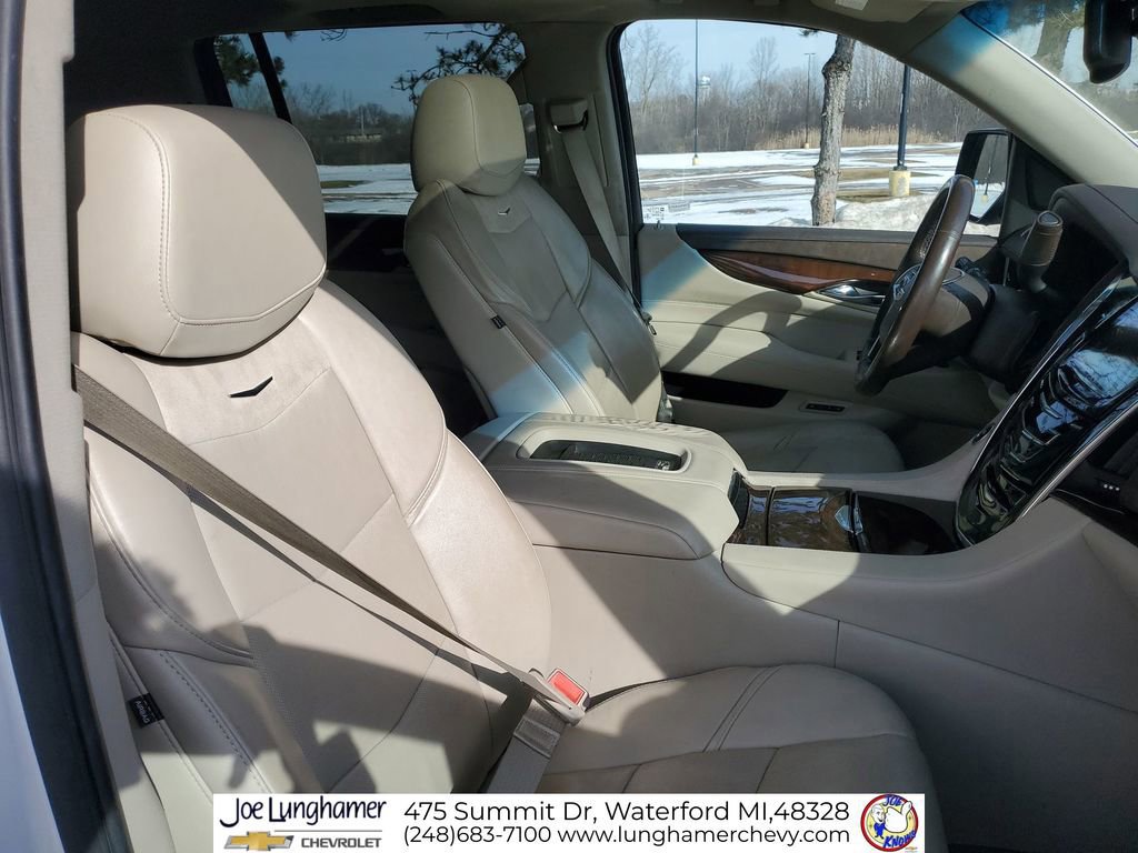 Certified 2016 Cadillac Escalade ESV Luxury image 30