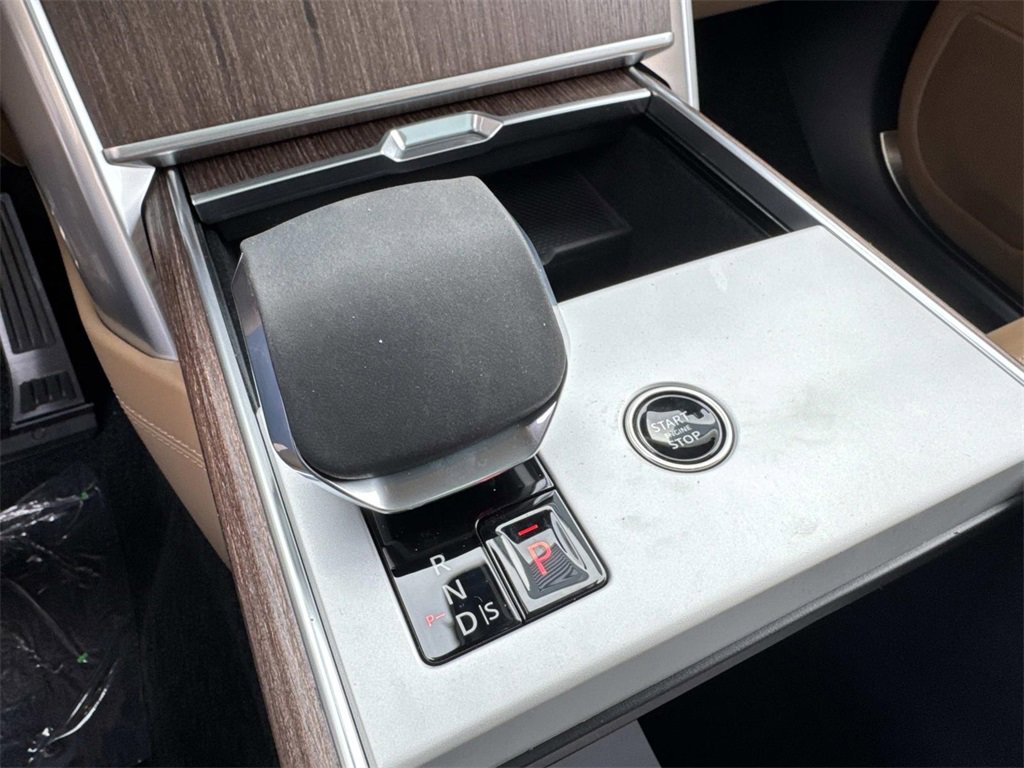 New 2026 Land Rover Range Rover SE image 26