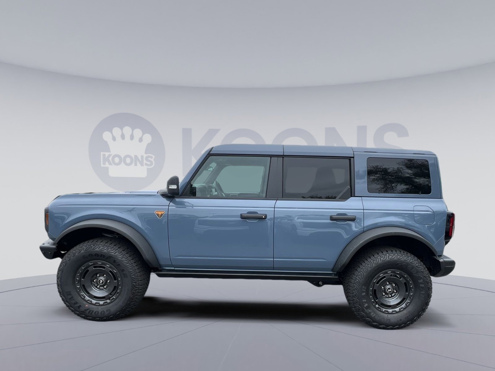New 2025 Ford Bronco Badlands image 2